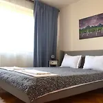 Apartament Mony